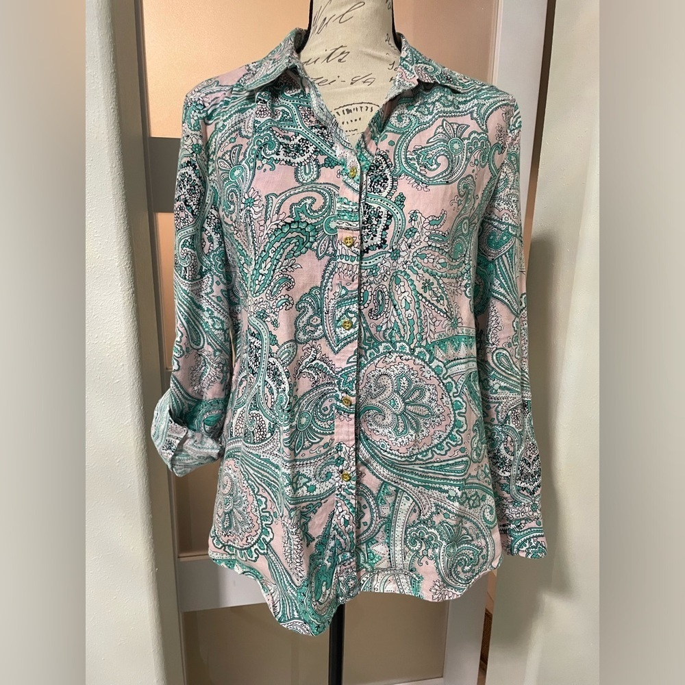 🧑‍🎄⭐️ Charter Club Luxury green and pink paisley button up top SZ Medium EUC